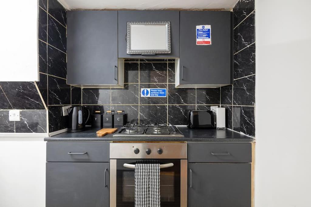 2A - Bright & Airy 2 Bed Flat - 20 Mins To Central Londres Exterior foto
